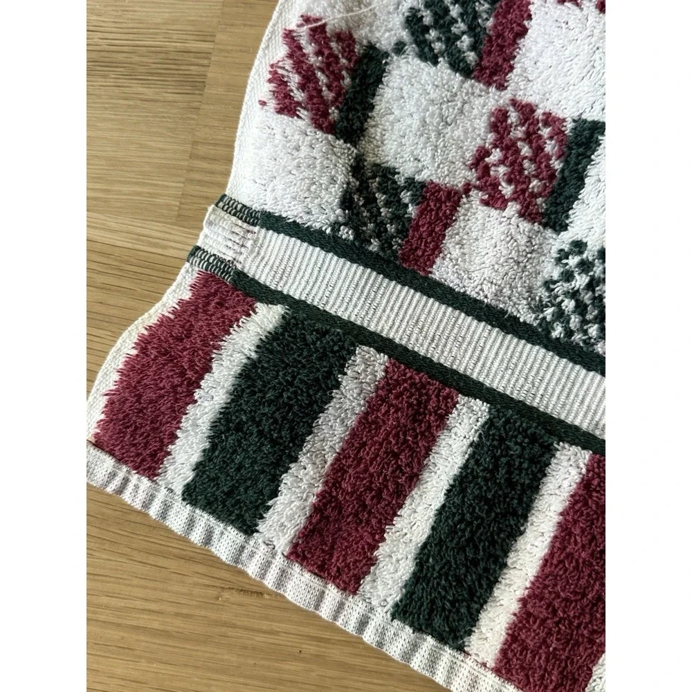 VTG Cotton Bath Towel Burgundy Green White Checked Plaid Border Stripe 42x25